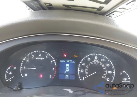 2009 Hyundai Genesis 4.6 z USA, uszkodzony, nr VIN KMHGC46F99U050633